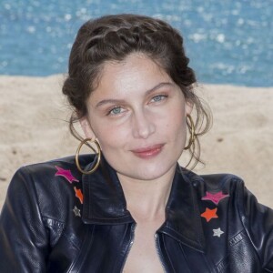 Laetitia Casta - Photocall organisé à l'occasion de la présentation en clôture de la Semaine de la Critique des 3 courts-métrages "Bonne Figure" de S.Kiberlain, "Kitty" de C.Sévigny et "En Moi" de L.Casta lors du 69 ème Festival International du Film de Cannes le 19 mai 2016 © Borde-Moreau / Bestimage