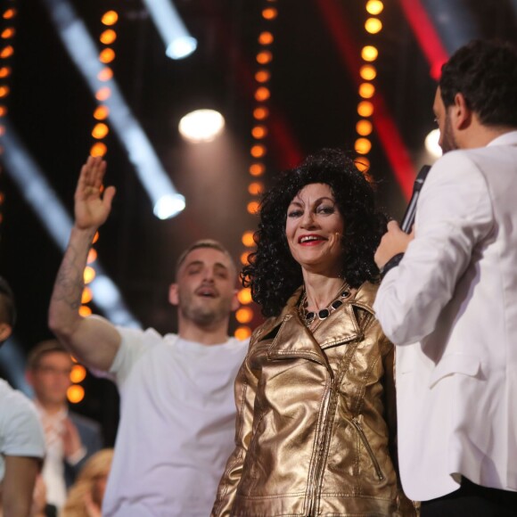 Exclusif - Isabelle Morini-Bosc, Cyril Hanouna - Prime time en direct de l'émission "Touche pas à mon poste fait son Olympia !" à l'Olympia, Paris le 19 mai 2016. L'émission produite par H2O Productions était retransmise en direct sur D8. © CVS/Bestimage