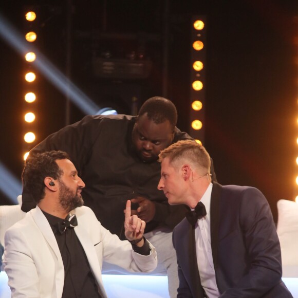 Exclusif - Cyril Hanouna, Issa Doumbia, Matthieu Delormeau - Prime time en direct de l'émission "Touche pas à mon poste fait son Olympia !" à l'Olympia, Paris le 19 mai 2016. L'émission produite par H2O Productions était retransmise en direct sur D8. © CVS/Bestimage