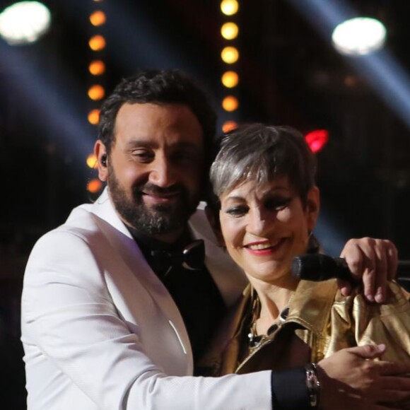 Exclusif - Cyril Hanouna, Isabelle Morini-Bosc - Prime time en direct de l'émission "Touche pas à mon poste fait son Olympia !" à l'Olympia, Paris le 19 mai 2016. L'émission produite par H2O Productions était retransmise en direct sur D8. © CVS/Bestimage