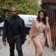 Kim Kardashian et son mari Kanye West à la Royal Geographical Society pour le Vogue Festival. Londres, le 21 mai 2016.