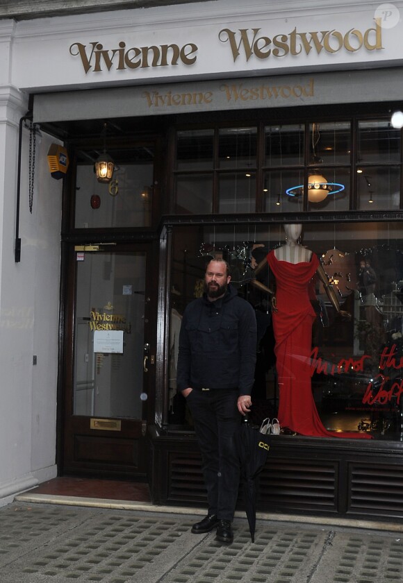 Kim Kardashian et son mari Kanye West vont faire du shopping chez "Vivienne Westwood" à Londres, le 21 mai 2016.