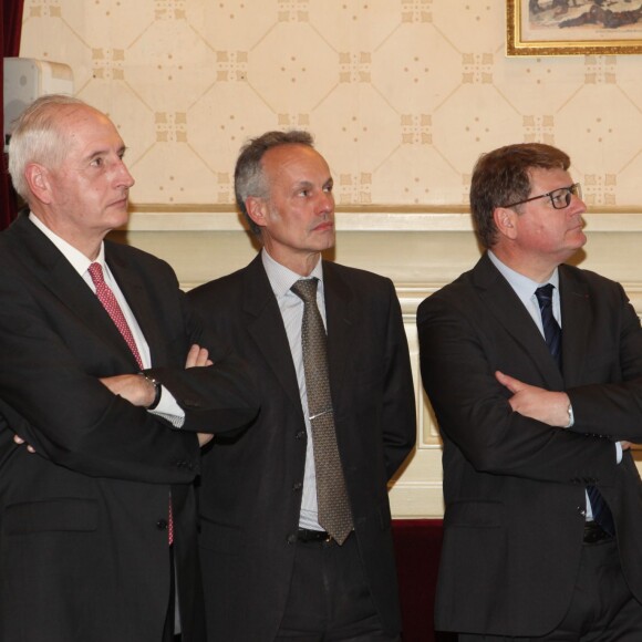 Exclusif - Le préfet de Police Michel Cadot, Philippe Bugeaud, sous-directeur de la Police Judiciaire et Christian Sainte, nouveau patron de la Police Judiciaire au 36 quai des Orfèvres - Soirée des 40 ans de la BRB (Brigade de répression du banditisme) dans les salons du théâtre du Châtelet à Paris le 17 mai 2016. Jean-Marie Bigard qui fêtait son 62ème anniversaire a dit en plaisantant qu'il préférait faire la fête avec des flics plutôt qu'avec sa femme et ses amis. © Didier Sabardin/Bestimage