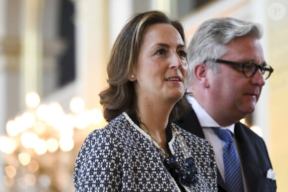 La princesse Claire et le prince Laurent de Belgique le 22 mai 2016 au palais royal à Bruxelles lors d'une cérémonie d'hommage aux victimes des attentats terroristes perpétrés le 22 mars 2016.