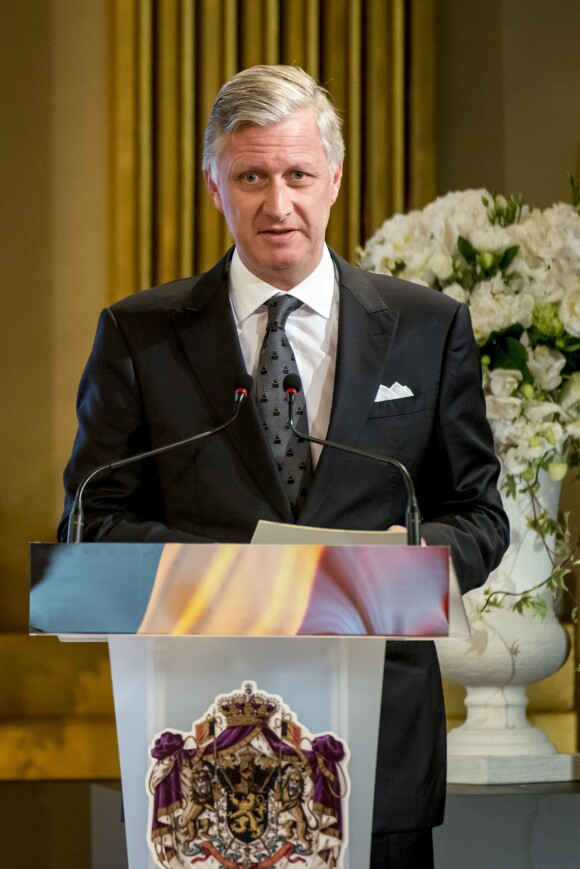 Le roi Philippe de Belgique lors de son allocution le 22 mai 2016 au palais royal à Bruxelles au cours d'une cérémonie d'hommage aux victimes des attentats terroristes perpétrés le 22 mars 2016.