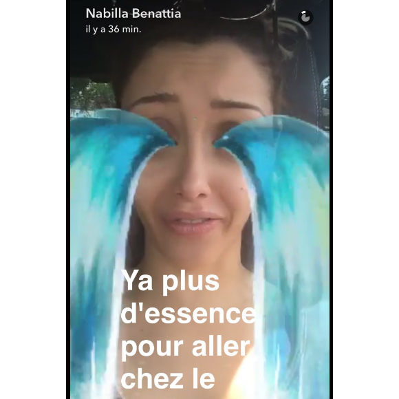 Nabilla "pleure" en raison de la pénurie d'essence sur Snapchat