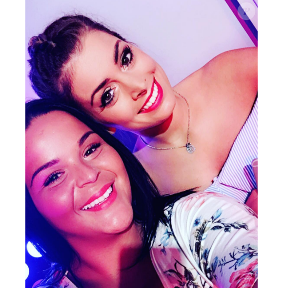 Sarah Fraisou et Mélanie (Les Anges 8) au Mad Mag
