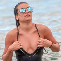 Lea Michele : Superbe naïade, elle offre son corps aux vagues à Hawaï