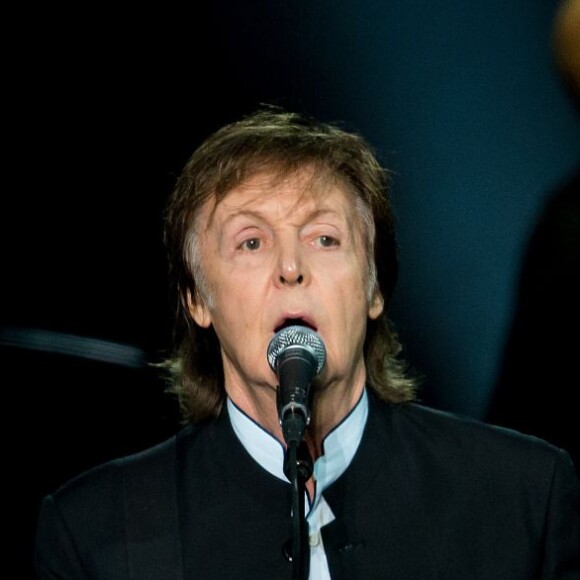 Paul McCartney en concert à l'AccorHotels Arena à Paris, le 30 mai 2016. ©Cyril Moreau/Bestimage
