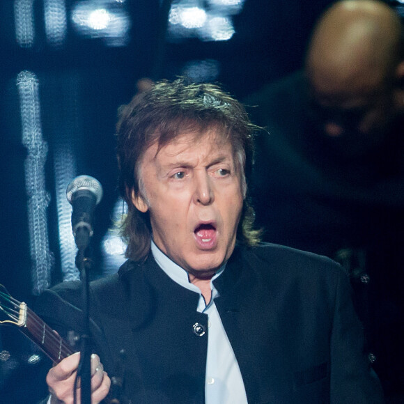 Paul McCartney en concert à l'AccorHotels Arena à Paris, le 30 mai 2016. ©Cyril Moreau/Bestimage