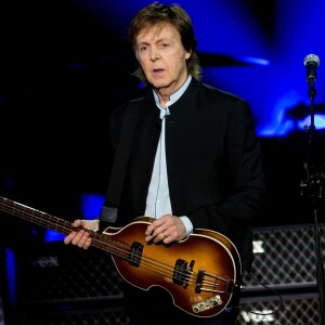 Paul McCartney en concert à l'AccorHotels Arena à Paris, le 30 mai 2016. ©Cyril Moreau/Bestimage