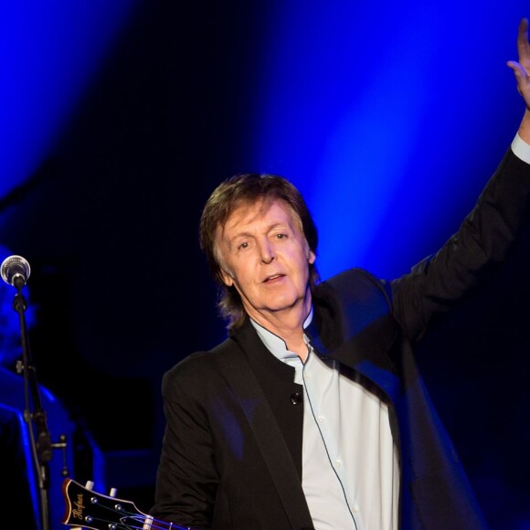 Paul McCartney en concert à l'AccorHotels Arena à Paris, le 30 mai 2016. ©Cyril Moreau/Bestimage