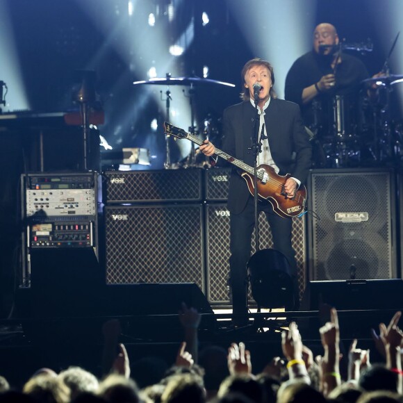 Paul McCartney en concert à l'AccorHotels Arena à Paris, le 30 mai 2016. ©Cyril Moreau/Bestimage