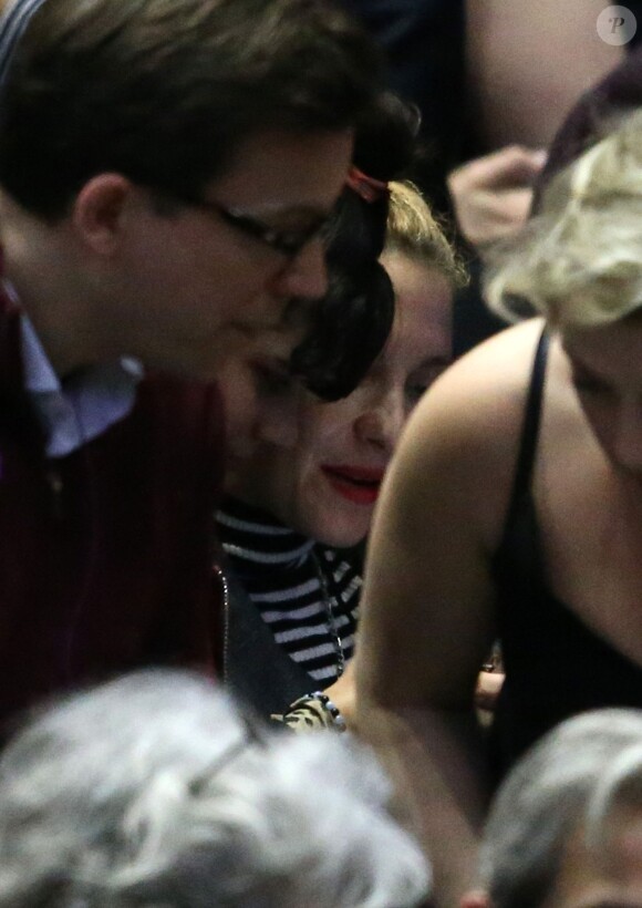 Exclusif - Soko et une amie au concert de Paul McCartney à l'AccorHotels Arena à Paris, le 30 mai 2016.