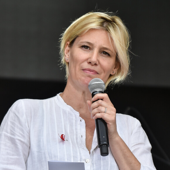 Maïtena Biraben - Cérémonie du patchwork des noms au 17ème Solidays le 28 juin 2015. Cette cérémonie a lieu chaque année en la mémoire des personnes disparues à cause du SIDA.
