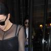 Kim Kardashian et sa soeur Kendall Jenner déjeunent ensemble à Londres le 23 mai 2016.  Kim Kardashian and Kendall Jenner enjoy lunch together in Mayfair 23 May 2016.23/05/2016 - Londres