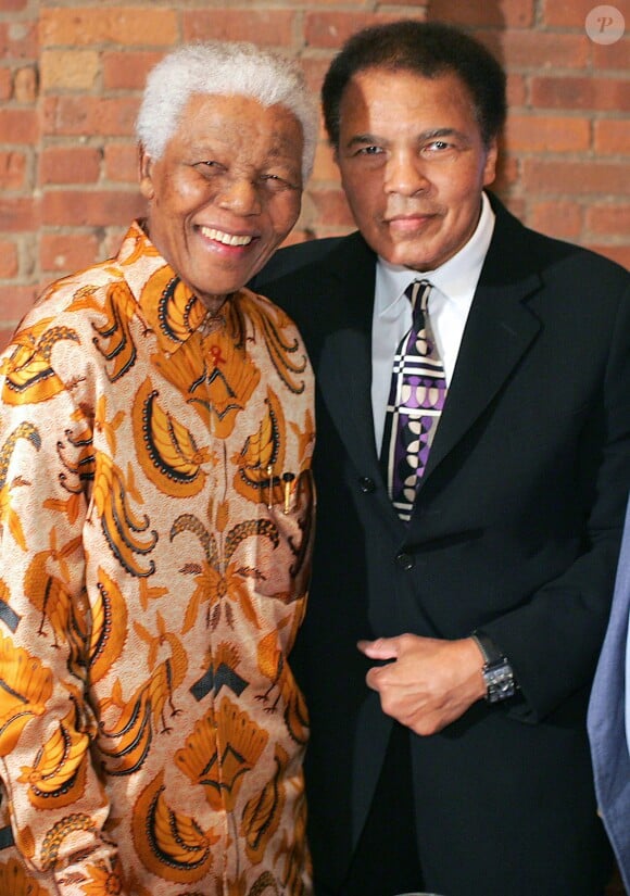 Nelson Mandela et Mohamed Ali à New York, le 12 mai 2005