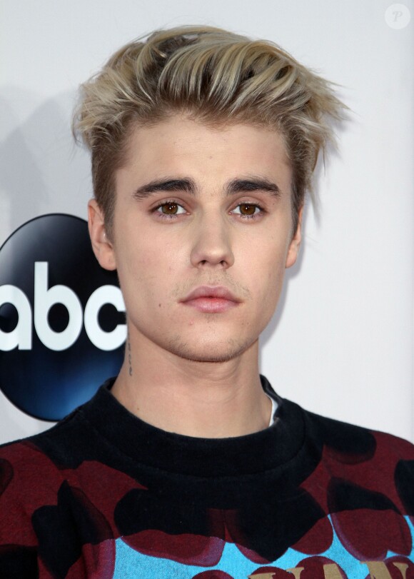 Justin Bieber à La 43ème cérémonie annuelle des "American Music Awards" à Los Angeles, le 22 novembre 2015.