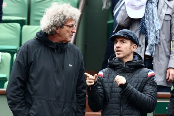 Elie Chouraqui et Calogero  lors du tournoi de Roland-Garros le 3 juin 2016