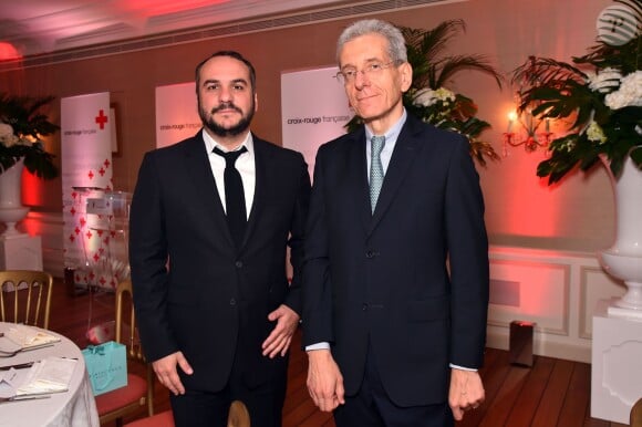 François Xavier Demaison et le préfet des Alpes Maritimes, Adolphe Colrat, participent au gala annuel de la Croix-Rouge française dans le cadre du prestigieux hôtel Eden Roc au Cap d'Antibes, le 3 juin 2016. © Bruno Bébert / Bestimage
