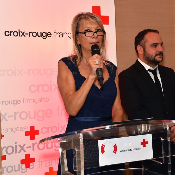 Semi-exclusif - François Xavier Demaison et Marika Roman, présidente de l'unité locale de la Croix-Rouge, participent au gala annuel de la Croix-Rouge française dans le cadre du prestigieux hôtel Eden Roc au Cap d'Antibes, le 3 juin 2016. © Bruno Bébert / Bestimage