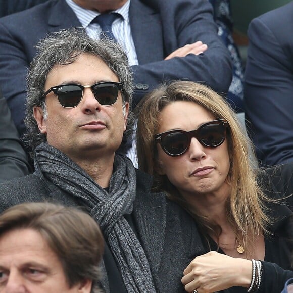 Laura Smet et son compagnon Raphaël dans les tribunes de la finale homme des internationaux de France de Roland Garros à Paris le 5 juin 2016. © Moreau-Jacovides / Bestimage