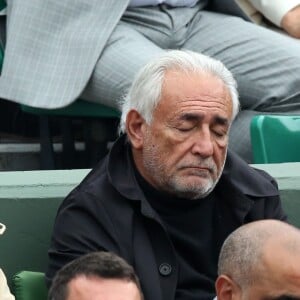 Dominique Strauss Kahn et sa compagne Myriam L'Aouffir dans les tribunes de la finale homme des internationaux de France de Roland-Garros à Paris le 5 juin 2016. © Moreau-Jacovides / Bestimage