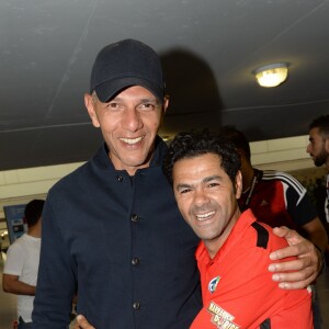 Jamel Debbouze et Roschdy Zem au "Charity Football Game 2016" au festival Marrakech du Rire. Le match de foot réunis des célébrités au Grand Stade de Marrakech et les bénéfices sont reversés aux associations marocaines d'aide à l'enfance. Marrakech, le 5 juin 2016. © Bellack Rachid/Bestimage