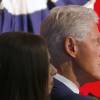 Bill Clinton - Hillary Clinton a revendiqué mardi sa victoire aux primaires démocrates lors d'un discours lors du dernier Super Tuesday à Brooklyn, le 7 juin 2016. © Charles Guerin/Bestimage