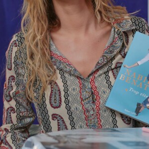 Nabilla Benattia dédicace son livre "Trop Vite" dans une galerie commerciale Auchan à Petite-Forêt dans le Nord le 8 juin 2016. © Stéphane Vansteenkiste / Bestimage