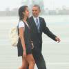 Le président Américain Barack Obama accompagné de sa fille Malia quitte Los Angeles à bord de Air Force One le 8 Avril 2016. © Tony Lowe/Globe Photos via ZUMA Wire/Bestimage