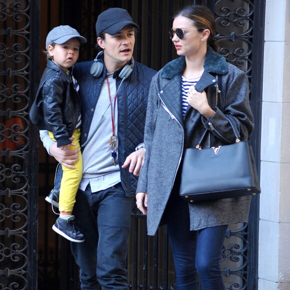 Miranda Kerr et Orlando Bloom se sont promenes avec leur fils Flynn dans les rues de New York, ne demontrant aucunement leur rupture annoncee la semaine derniere. Le 28 octobre 2013