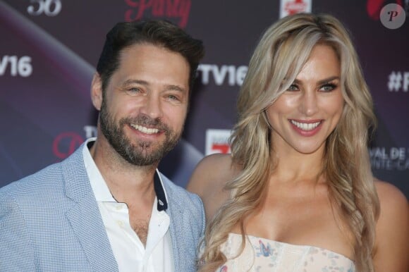 Jason Priestley (Beverly Hills 90210) et sa femme Naomi Lowde - Soirée "Series TV" au Monte-Carlo Bay Hotel & Resort lors du 56ème Festival de télévision de Monte-Carlo, le 13 juin 2016. © Denis Guignebourg/Bestimage