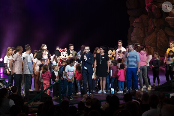 Exclusif - Bruno Guillon, Annabel et Nicolas Rossignol (président de l'association) au concert des 10 ans de l'association "Tout le monde contre le cancer" à Disneyland Paris. Marne-la-Vallée, le 12 juin 2016.