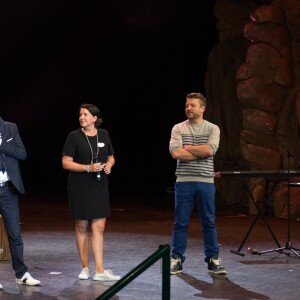 Exclusif - Nicolas Rossignol (président de l'association), Annabel et Bruno Guillon au concert des 10 ans de l'association "Tout le monde contre le cancer" à Disneyland Paris. Marne-la-Vallée, le 12 juin 2016.