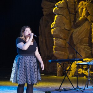 Exclusif - Charlotte Gaccio au concert des 10 ans de l'association "Tout le monde contre le cancer" à Disneyland Paris. Marne-la-Vallée, le 12 juin 2016.