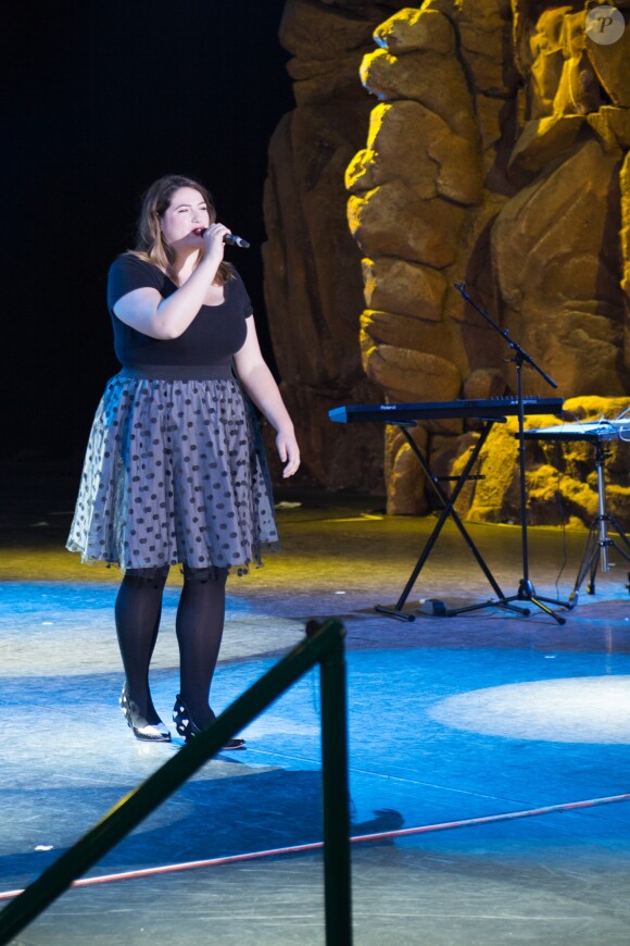 Exclusif - Charlotte Gaccio au concert des 10 ans de l'association "Tout le monde contre le cancer" à Disneyland Paris. Marne-la-Vallée, le 12 juin 2016.