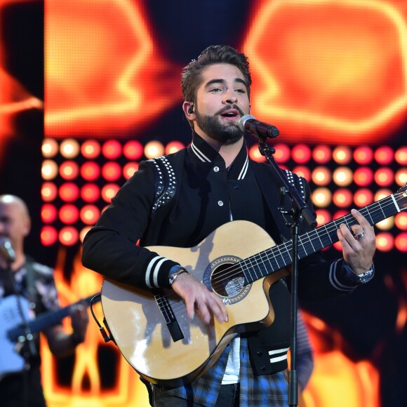 Exclusif - Kendji Girac lors de l'émission de télévision pour TF1 "La Chanson de l'Année 2016" à Nîmes le 17 juin 2016. © Bruno Bebert / Bestimage