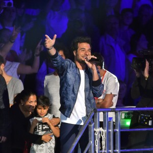 Exclusif - Amir lors de l'émission de télévision pour TF1 "La Chanson de l'Année 2016" à Nîmes le 17 juin 2016. © Bruno Bebert / Bestimage