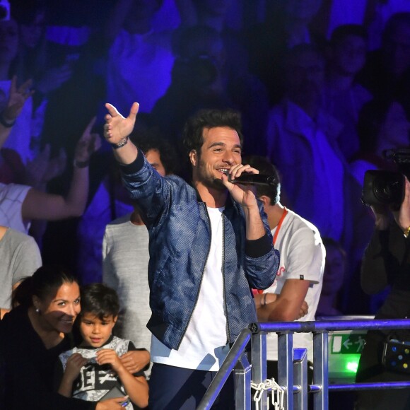 Exclusif - Amir lors de l'émission de télévision pour TF1 "La Chanson de l'Année 2016" à Nîmes le 17 juin 2016. © Bruno Bebert / Bestimage