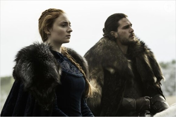 Sophie Turner et Kit Harington dans la série Game of Thrones