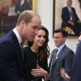 Le prince William, duc de Cambridge et Kate Middleton, la duchesse de Cambridge se rendent à l'ambassade des Etats-unis de Londres pour signer le livre de condoléances en hommage aux victimes de l'attentat d'Orlando, le 13 juin 2016.
