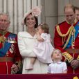 Le prince Charles, Kate Middleton, duchesse de Cambridge, la princesse Charlotte, le prince George, le prince William - La famille royale d'Angleterre au balcon du palais de Buckingham lors de la parade "Trooping The Colour" à l'occasion du 90ème anniversaire de la reine. Le 11 juin 2016
