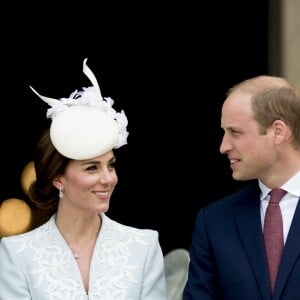 Kate Middleton, duchesse de Cambridge, et le prince William - La famille royale d'Angleterre à la sortie de la messe à la cathédrale St Paul de Londres pour le 90ème anniversaire de la reine Elisabeth II d'Angleterre. Le 10 juin 2016