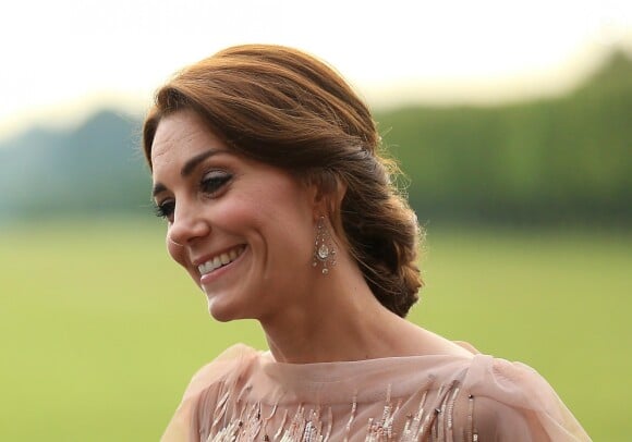 Le prince William, duc de Cambridge et Kate Middleton, la duchesse de Cambridge participent à un dîner de gala de l'association "East Anglia's Children's Hospices'" à King's Lynn le 22 juin 2016.