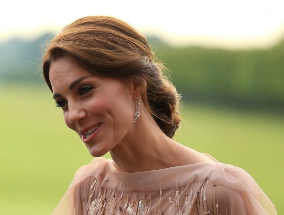 Le prince William, duc de Cambridge et Kate Middleton, la duchesse de Cambridge participent à un dîner de gala de l'association "East Anglia's Children's Hospices'" à King's Lynn le 22 juin 2016.