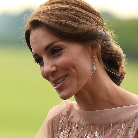 Le prince William, duc de Cambridge et Kate Middleton, la duchesse de Cambridge participent à un dîner de gala de l'association "East Anglia's Children's Hospices'" à King's Lynn le 22 juin 2016.