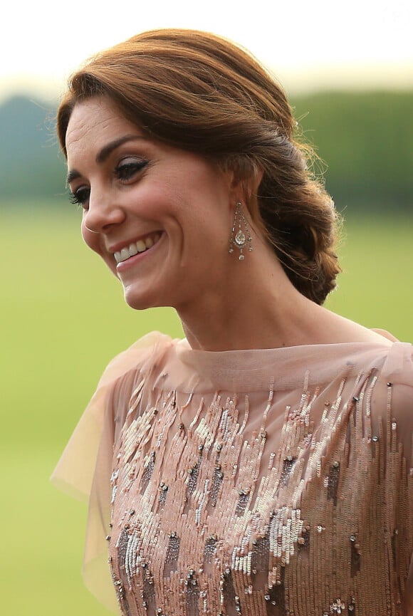 Le prince William, duc de Cambridge et Kate Middleton, la duchesse de Cambridge participent à un dîner de gala de l'association "East Anglia's Children's Hospices'" à King's Lynn le 22 juin 2016.