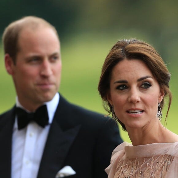 Le prince William, duc de Cambridge et Kate Middleton, la duchesse de Cambridge participent à un dîner de gala de l'association "East Anglia's Children's Hospices'" à King's Lynn le 22 juin 2016.