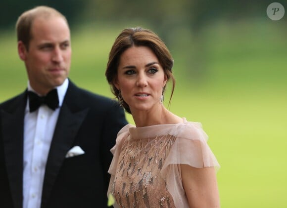 Le prince William, duc de Cambridge et Kate Middleton, la duchesse de Cambridge participent à un dîner de gala de l'association "East Anglia's Children's Hospices'" à King's Lynn le 22 juin 2016.